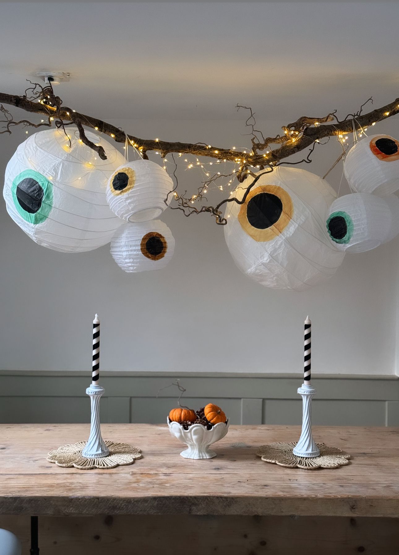 Simple Spooktacular Halloween Decorations